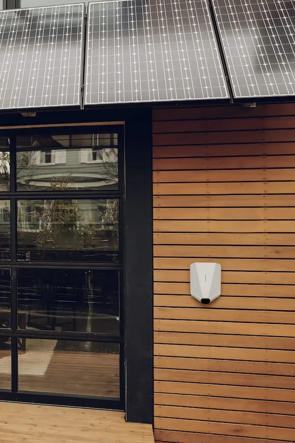 Easee avec panneaux solaires